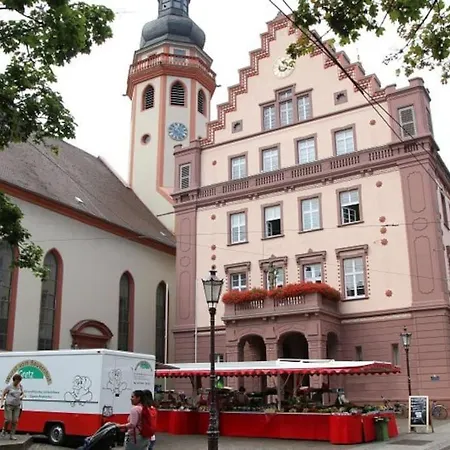 Wohnen Im Herzen Der Durlacher Altstadt Apartment *